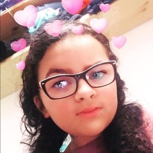 Meet your Posher, Ava